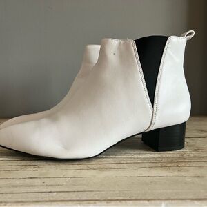Nine West White Chelsea Ankle Boots with Black Elastic Panel